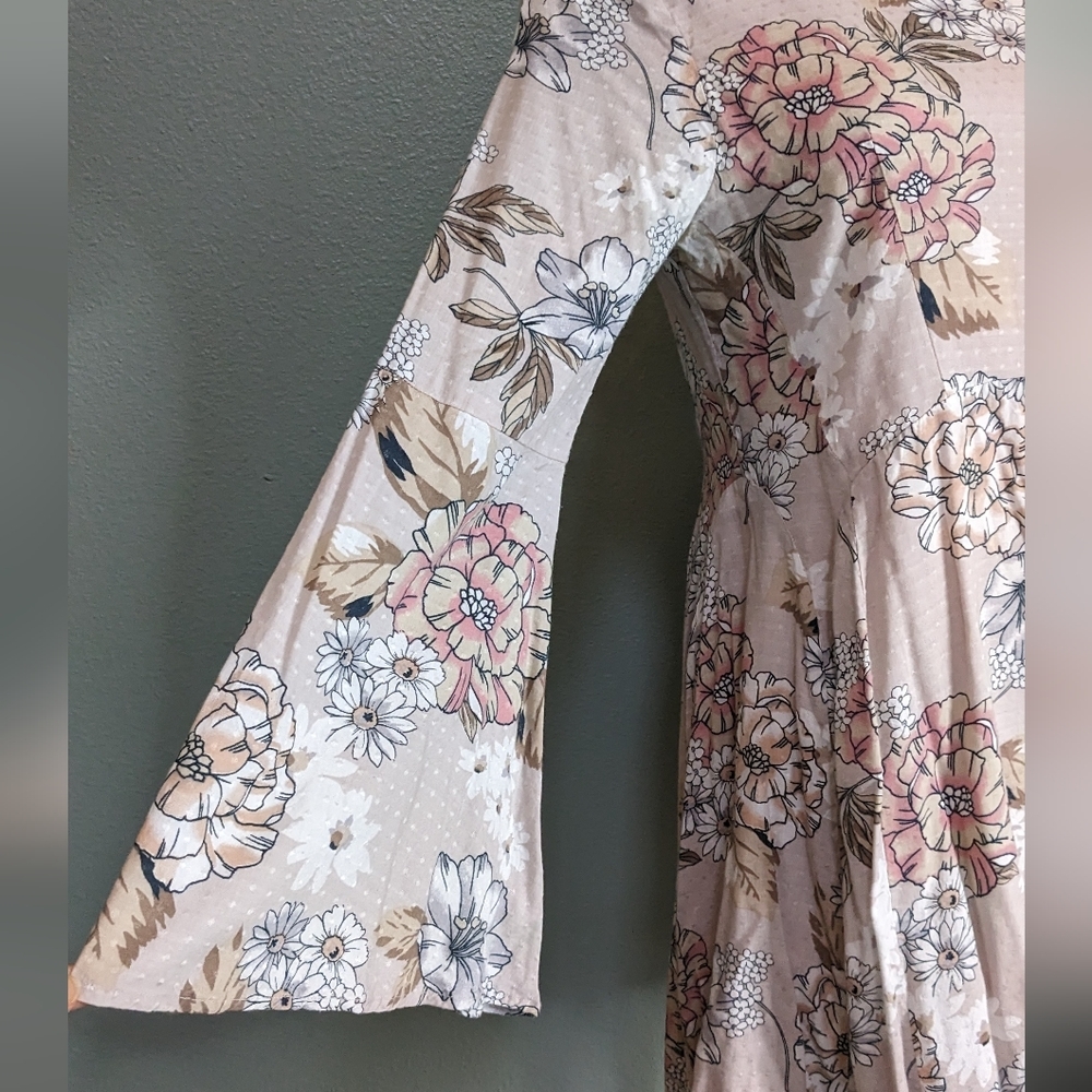 Altar'd State boho long sleeve floral spring summer dress blush nude EUC Medium - Picture 9 of 10
